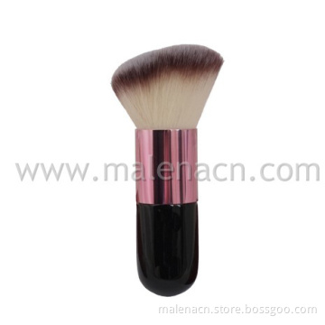 Angled Kabuki Brush with Synthetic Hair